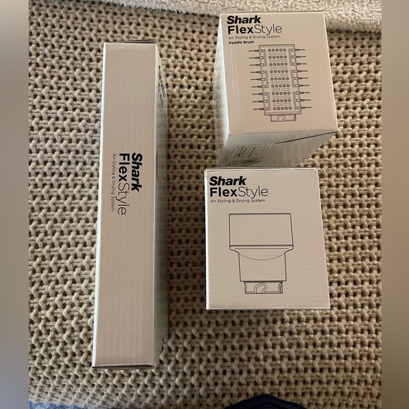 NEVER USED BRAND NEW Shark Flex Style Dryer w/ Paddle Brush - Picture 2 of 5